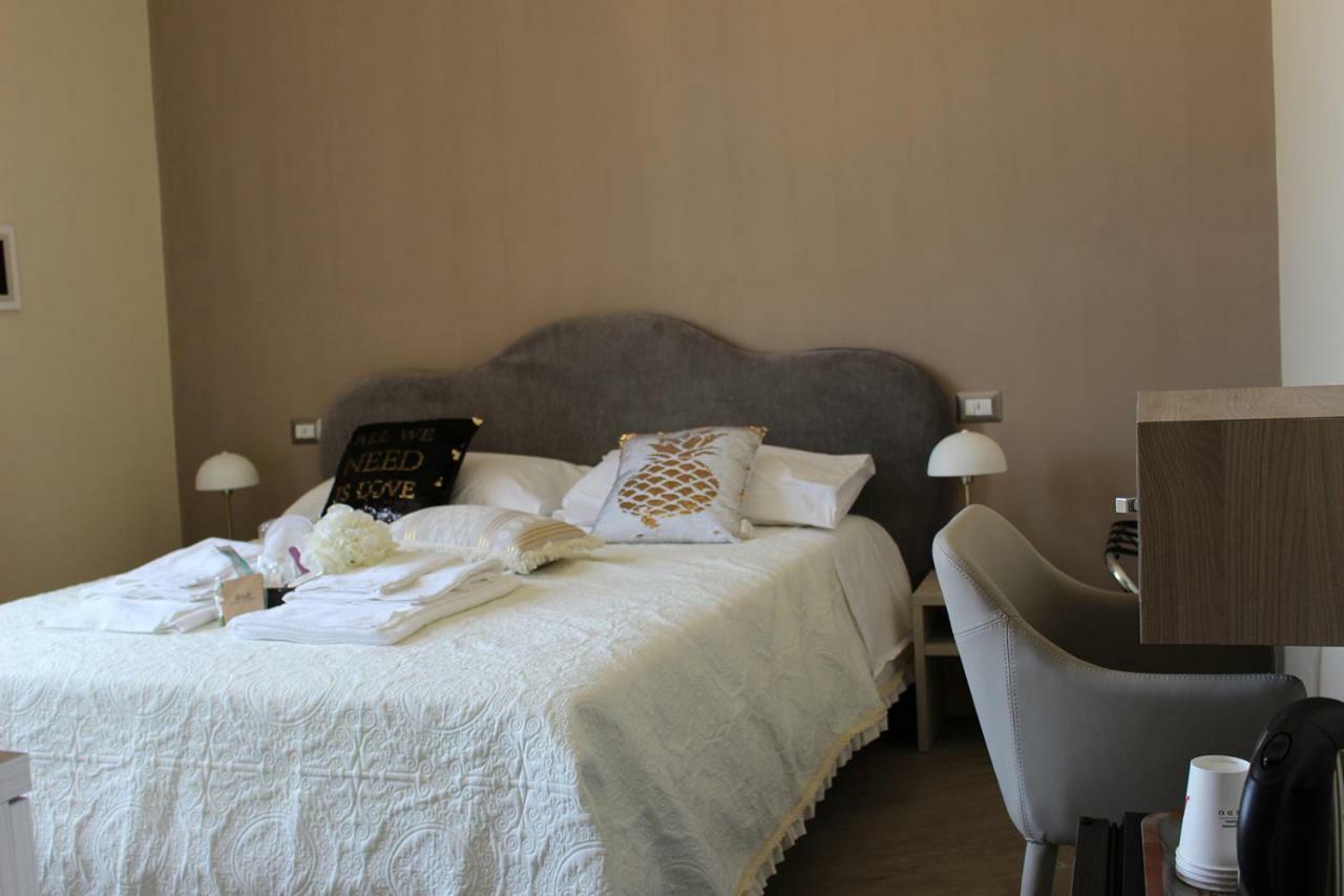 B&B Napoli Holidays Экстерьер фото
