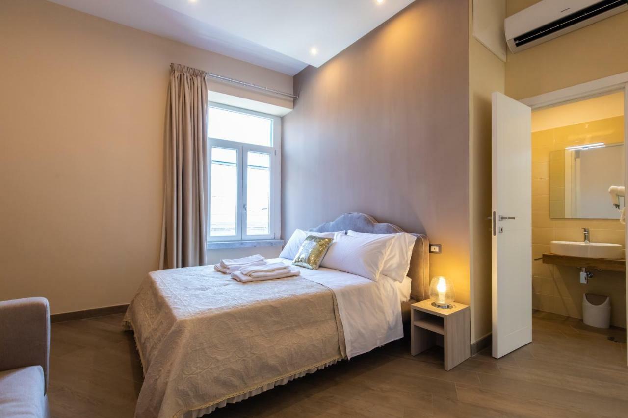 B&B Napoli Holidays Экстерьер фото